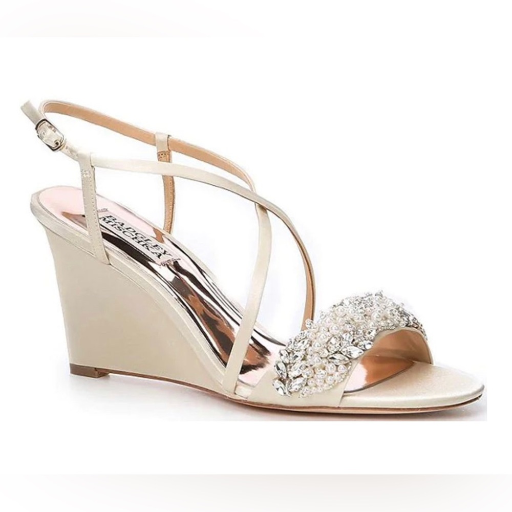 🏷️CLEAR THE CLOSET SALE🏷️ NIB Badgley Mischka Clarisa Wedge Heel Shoes